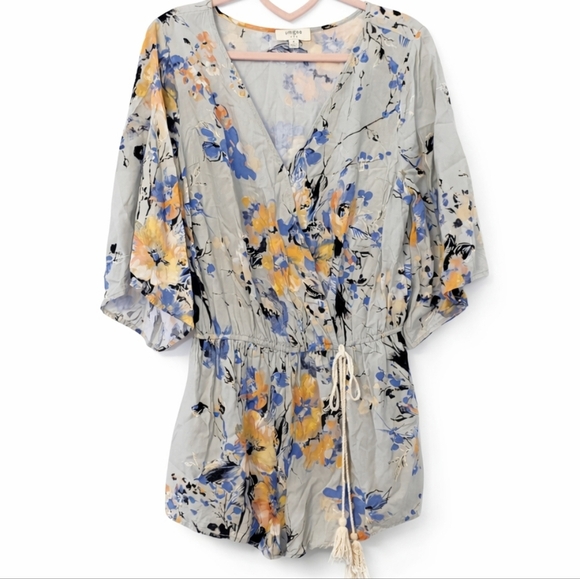 Umgee Dresses & Skirts - Umgee Boho Chic Romper Floral Print Sz Medium